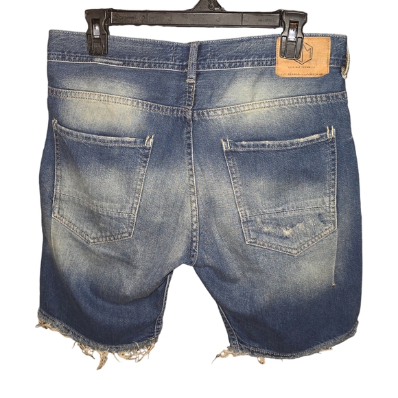 Zara Man Denim Shorts - Picture 2 of 4